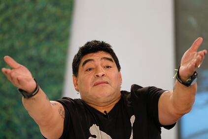 Maradona si è fatto il lifting 7