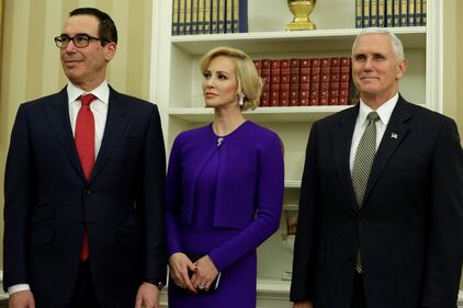 Louise Linton, una bionda alla Casa Bianca 11