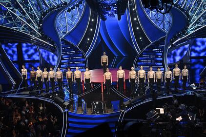 Sanremo 2024: ecco il look della finalissima del Festival di conduttore, co-conduttore e ospiti 10