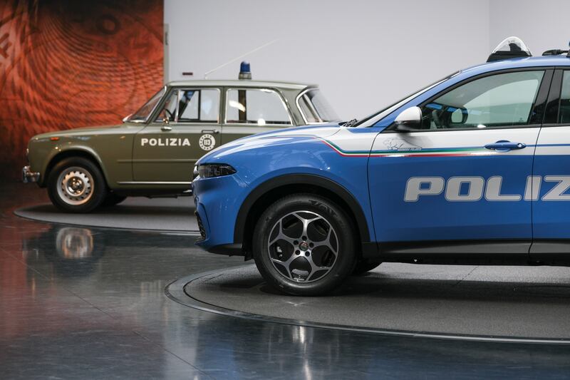 Alfa Romeo Tonale della Polizia di Stato, guarda la gallery 10