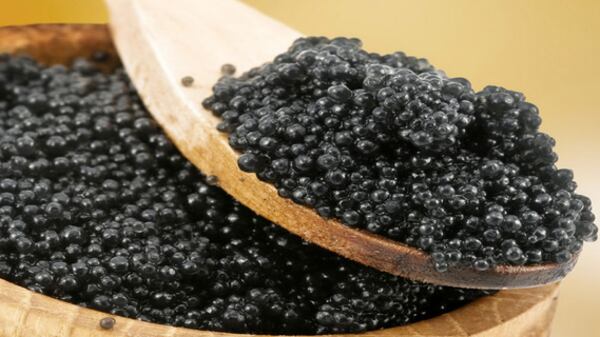 Caviale, ceneri e creme si fanno dark