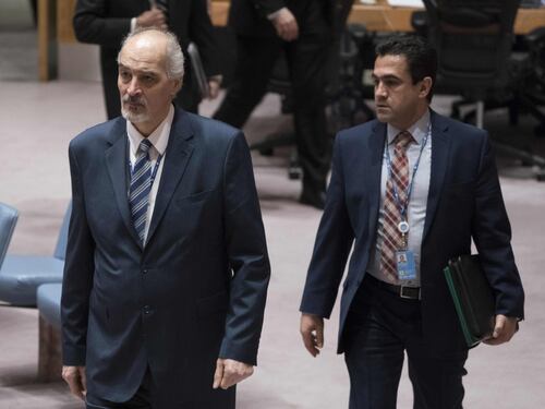 Siria, Mosca e Damasco accusano: "Servizi stranieri dietro l'attacco a Douma"