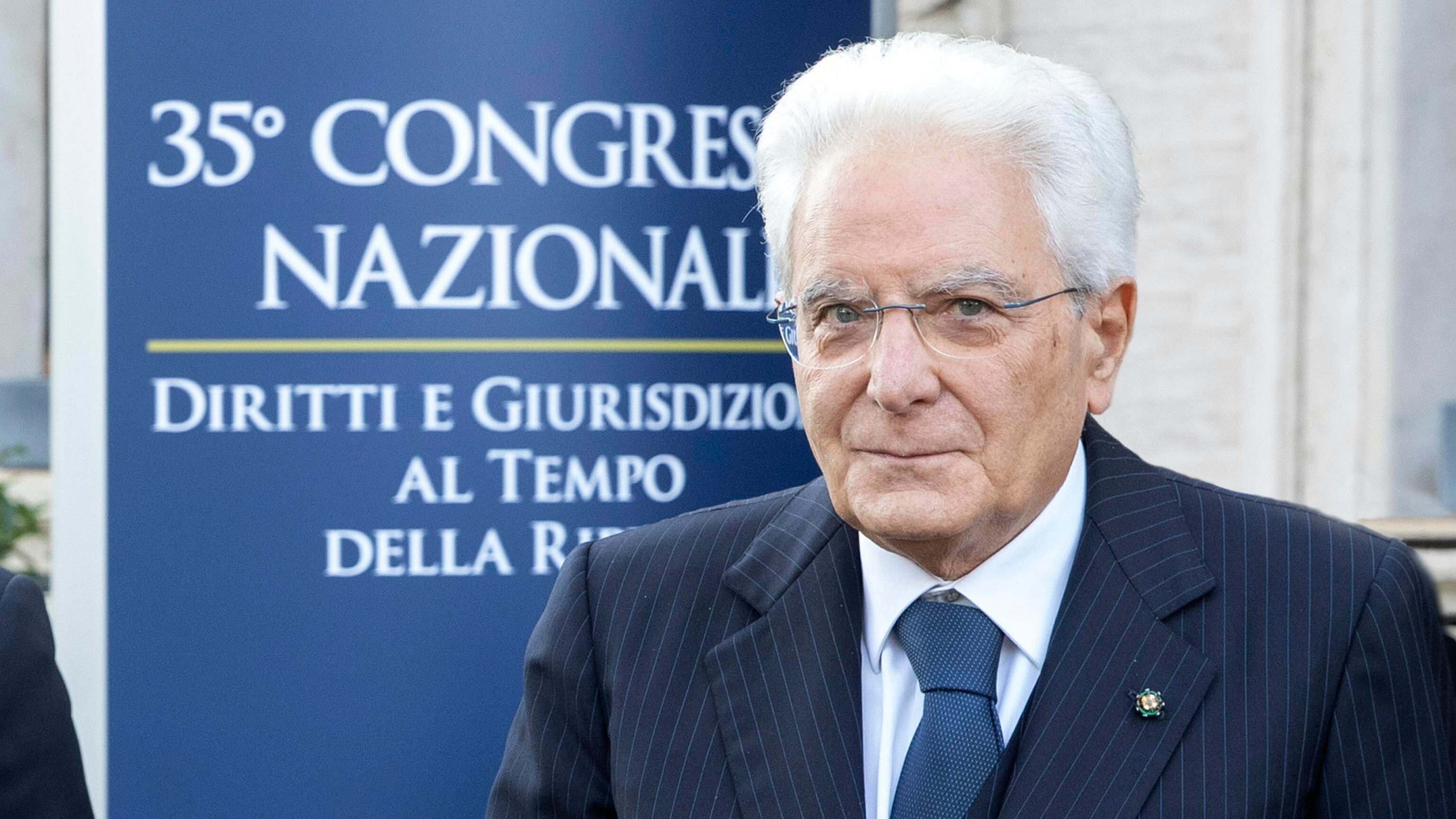 Parola di Mattarella "State tranquilli, l'Italia resterà in Ue e Occidente"