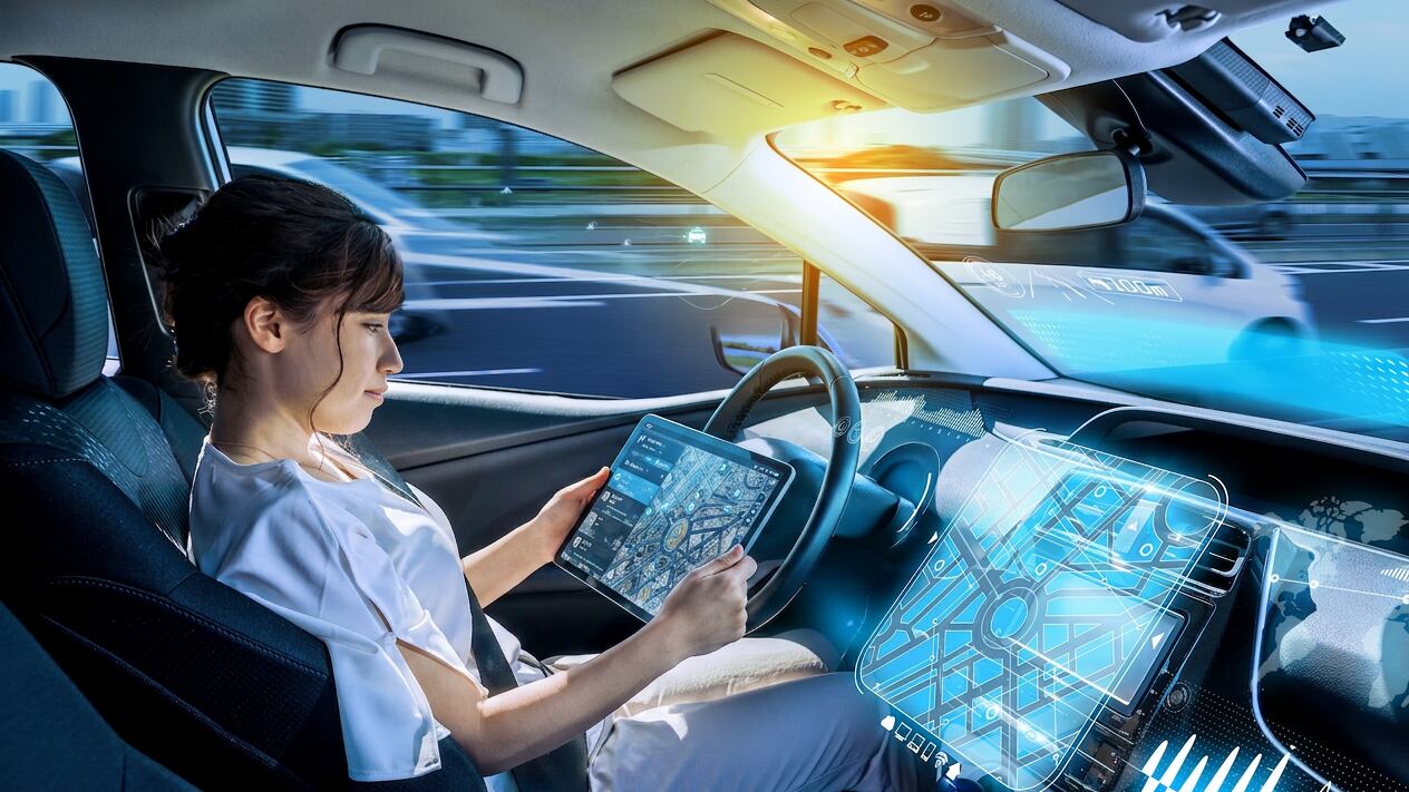 Sicurezza stradale, il paradosso della fiducia: nove automobilisti su dieci si sentono al sicuro, ma gli esperti lanciano l'allarme