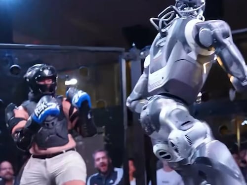 Terminator non ha battuto l’uomo. Ha battuto tutti i media umani. E adesso vediamo cosa c’è dietro