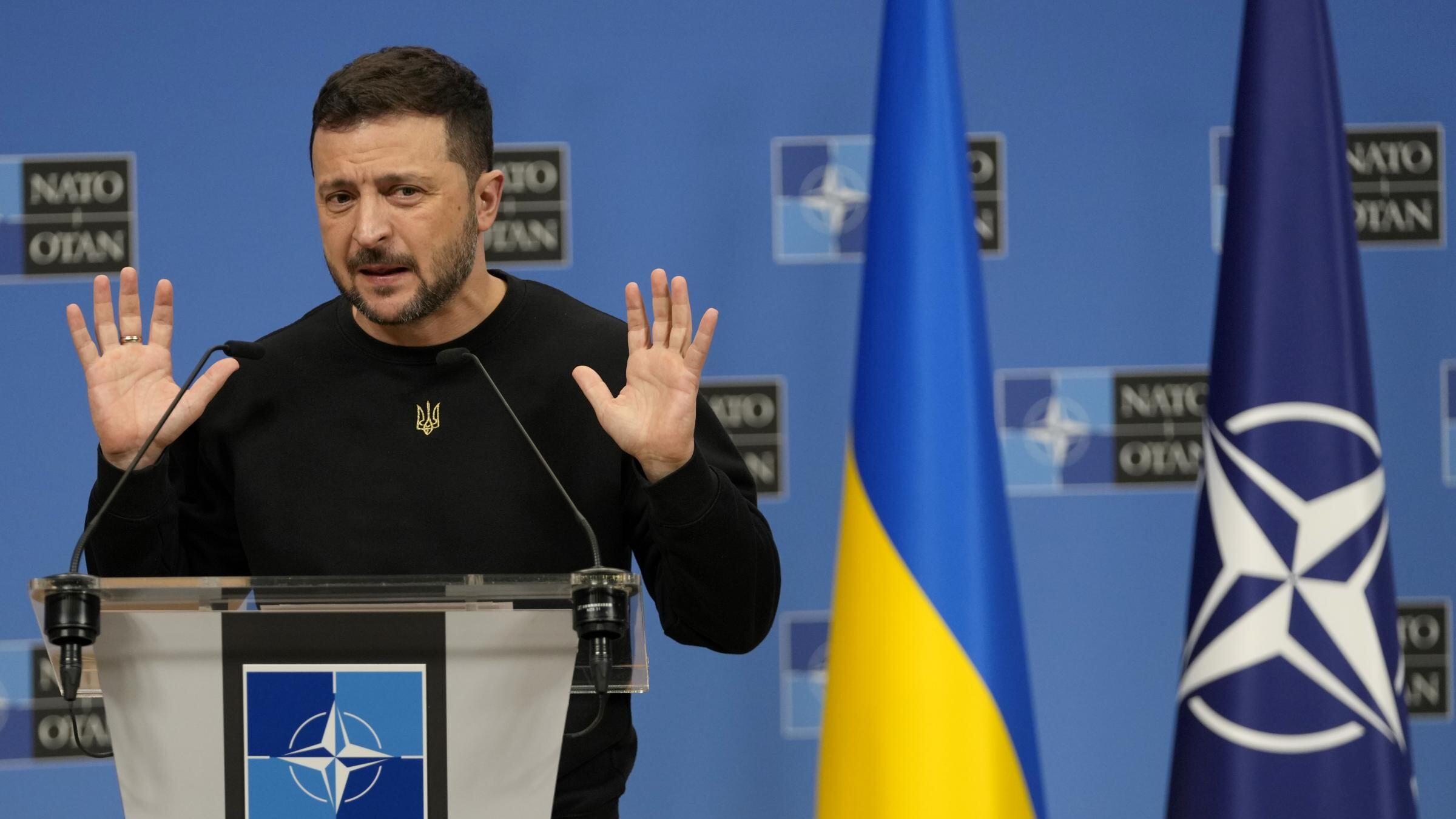 Kiev, allarmi e smentite: chiudono le ambasciate. "Conflitto psicologico"