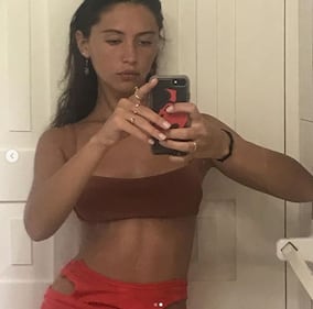 Iris Law, la sexy figlia di Jude Law 8