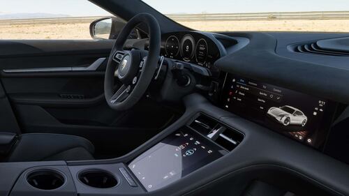 Porsche Taycan Turbo GT, guarda tutte le foto 7