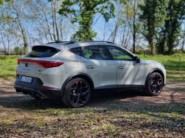 Cupra Formentor VZ5 Taiga Grey - La Prova  10
