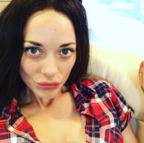 Marion Cotillard, topless optical 2