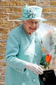 La Regina Elisabetta per il centenario della compagnia "Britsh Airways"  6
