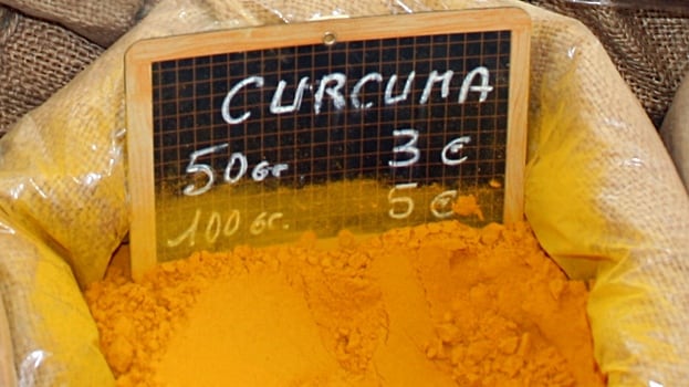 Un grammo al giorno di curcuma per non perdere la memoria