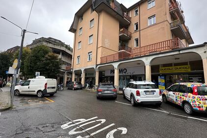 Omicidio Costa Volpino (Bergamo), l'intervento dei carabinieri sul luogo del crimine 8