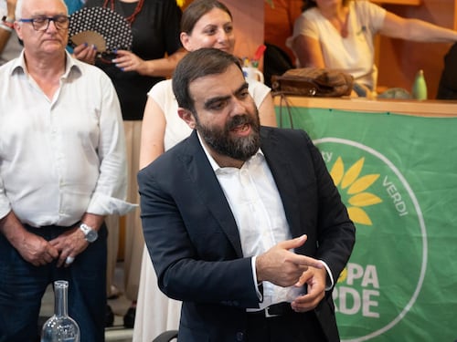 Ora Avs giustifica le molotov. E Youssef tifava per Fratoianni