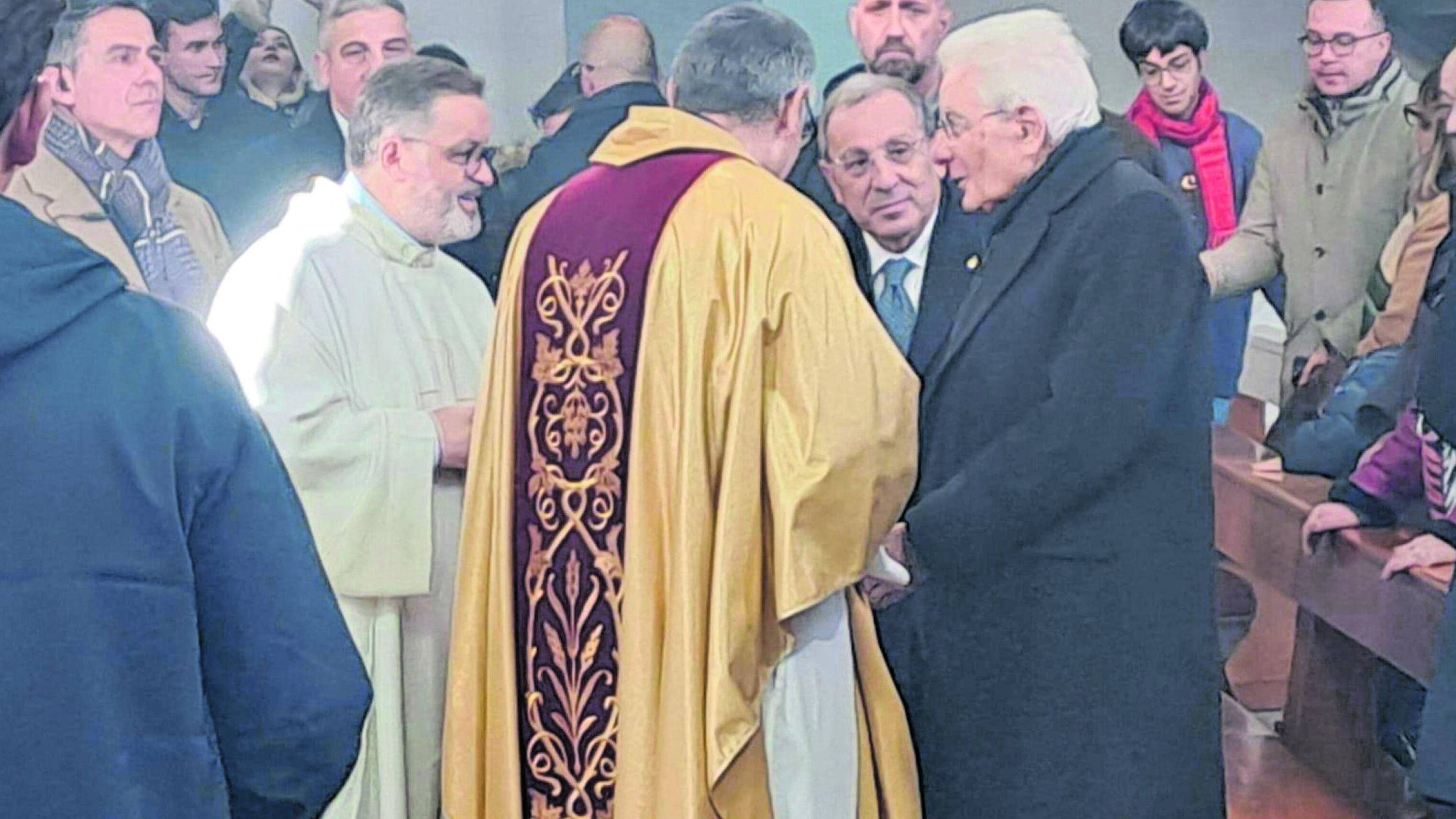 Il blitz di Mattarella a Caivano: "Siete la speranza del futuro"