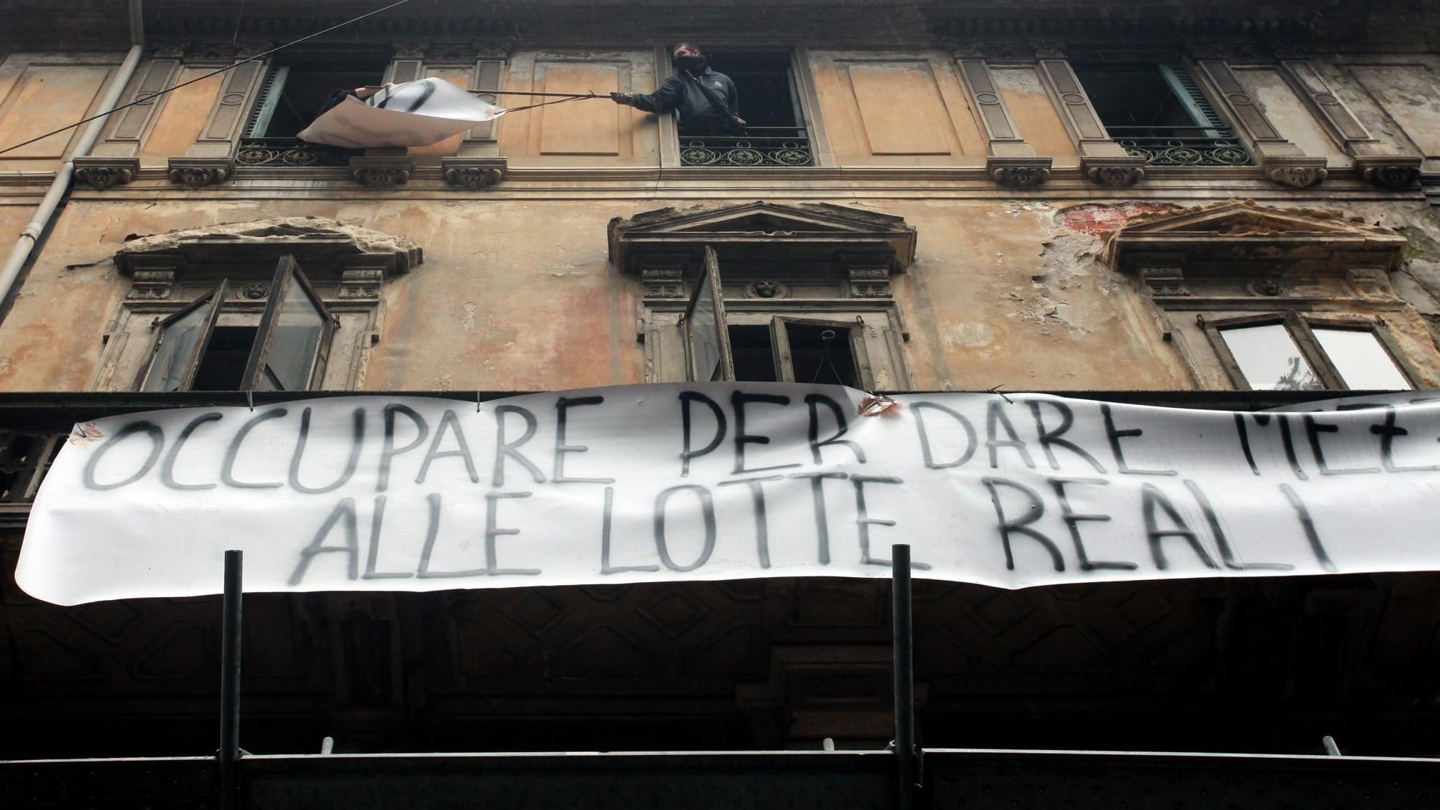 Chi ruba le nostre case e chi perde i nostri voti