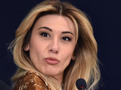 Da Carla Fracci a Roberta Bruzzone: i mille volti di Virginia Raffaele