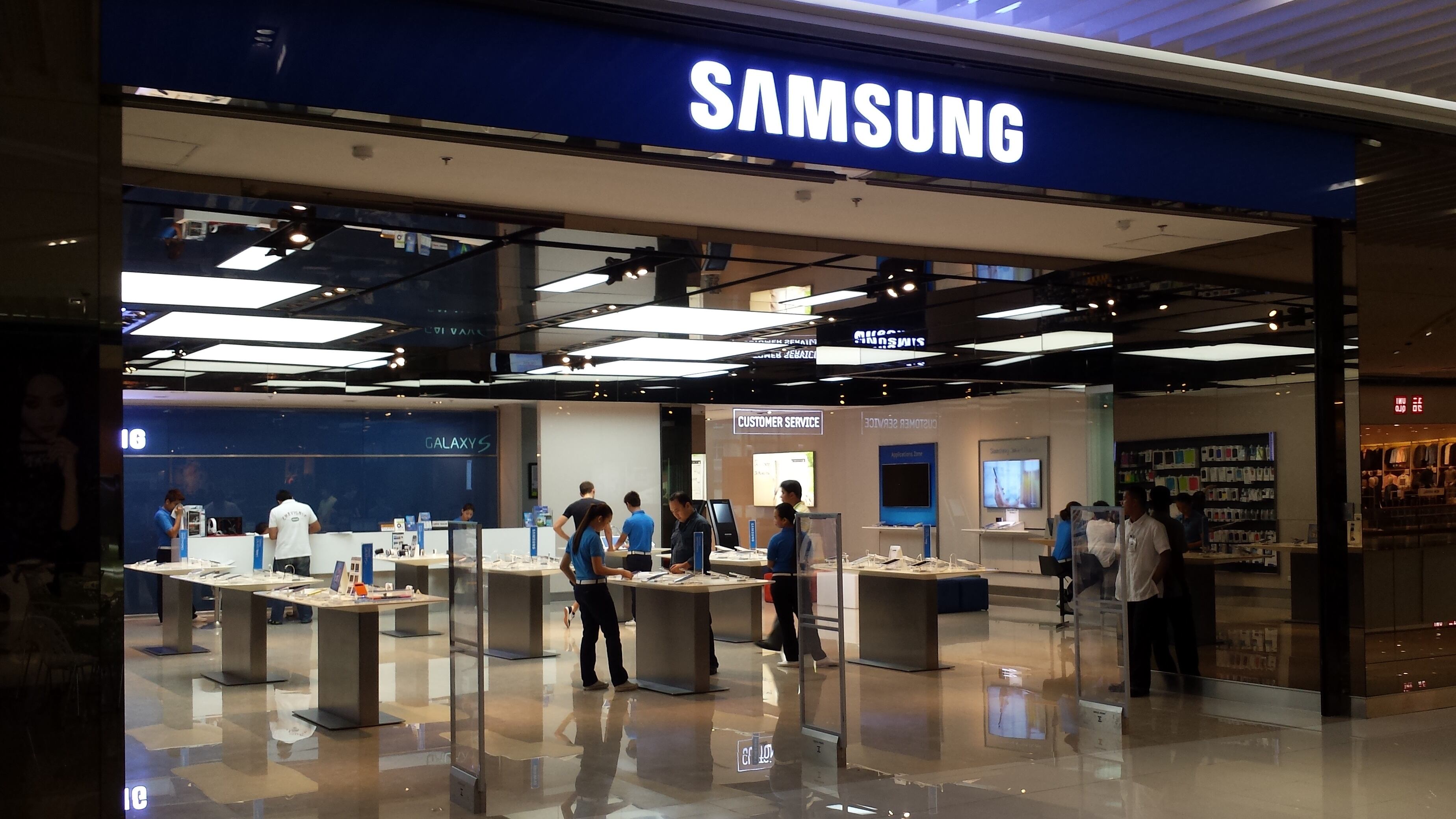 Samsung perde il 60% degli utili