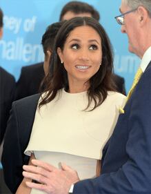 Meghan Markle con la regina nel Chershire 9