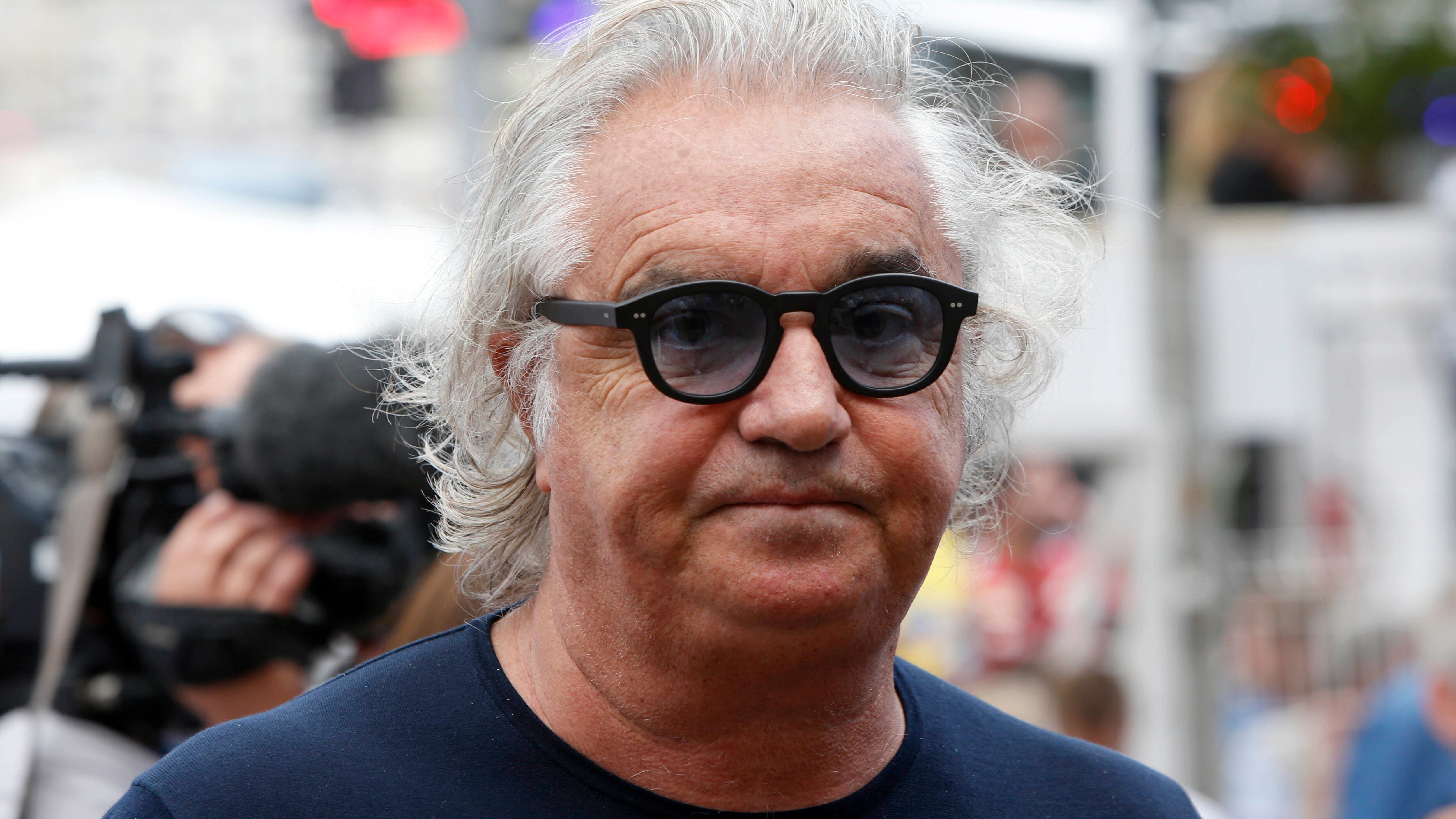 "Da 11 anni mi danno dell'evasore...": Briatore zittisce tutti
