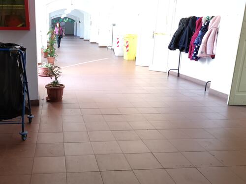 Pulizia nelle scuole, in Campania nuovi collaboratori in attesa di assunzione