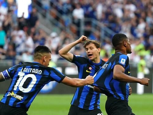 L’Inter riprende nel finale la Lazio: a Kamada risponde Dumfries