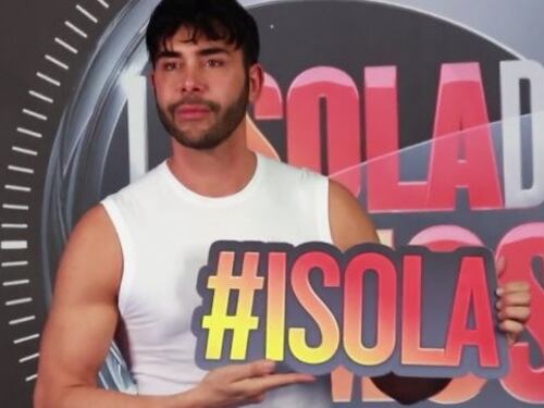 Isola dei Famosi, Giacomo Urtis precisa: "Non ho detto di aver fatto l'amore con un uomo"