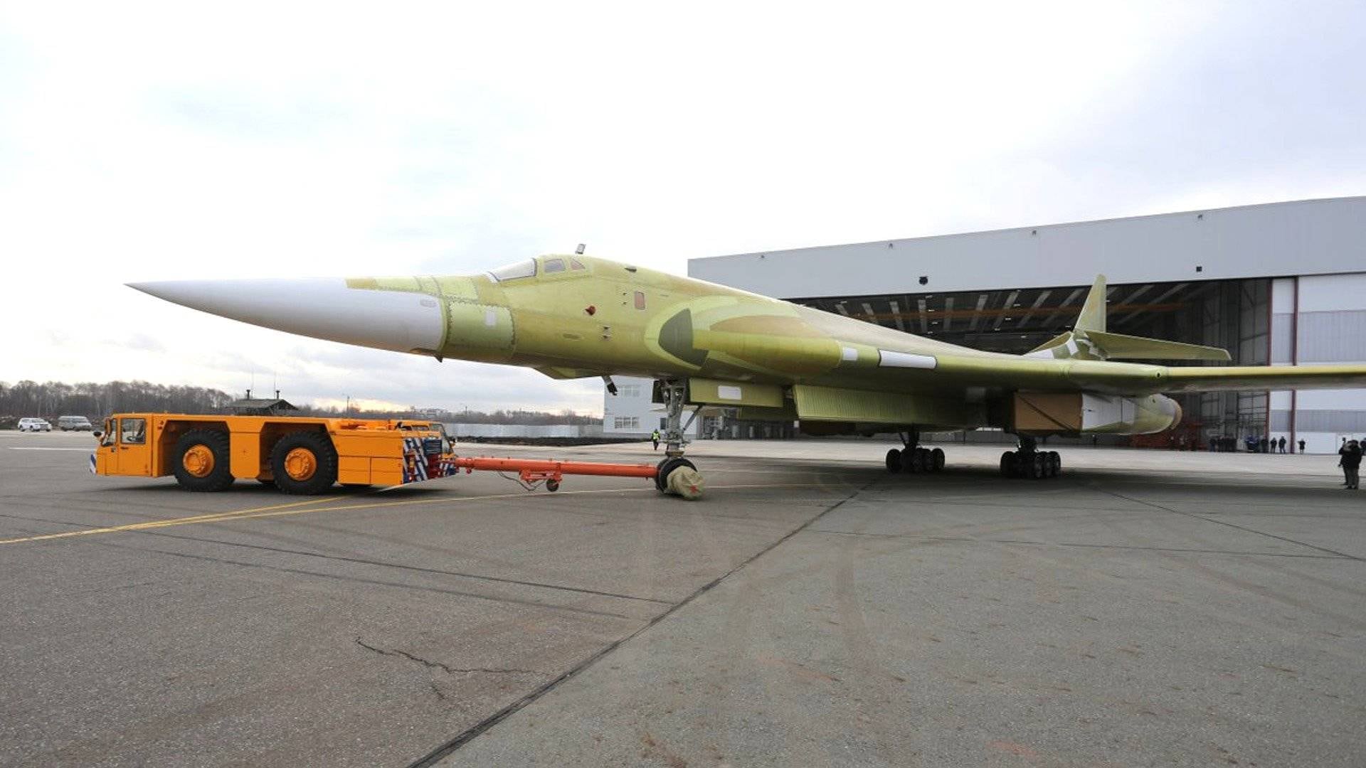 Russia, roll out per il "nuovo" bombardiere strategico