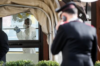 Sparatoria a Roma durante la riunione di condominio: tre morti e tre feriti 1