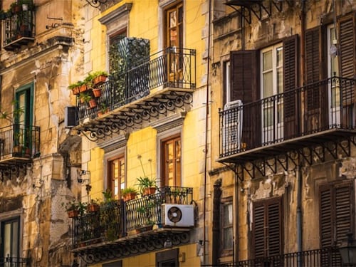 Palermo, per 50 anni acqua e affitti non pagati nelle case popolari