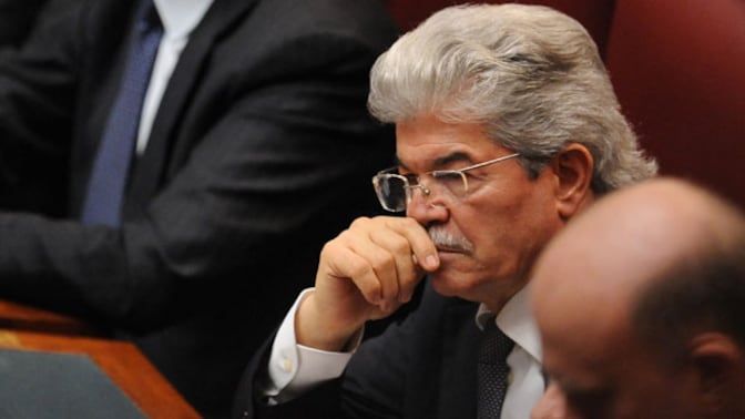 Antonio Razzi attore? Il senatore conferma: "Iniziamo in autunno"