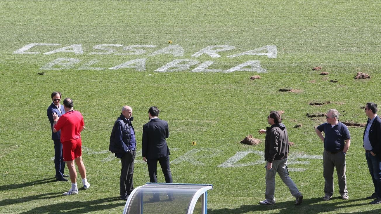 Stadi devastati e botte: il calcio italiano è peggio di "Gomorra"