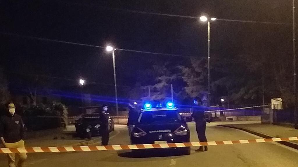 Armò il nipote 12enne per disfarsi del suo rivale in amore: condannato 27enne