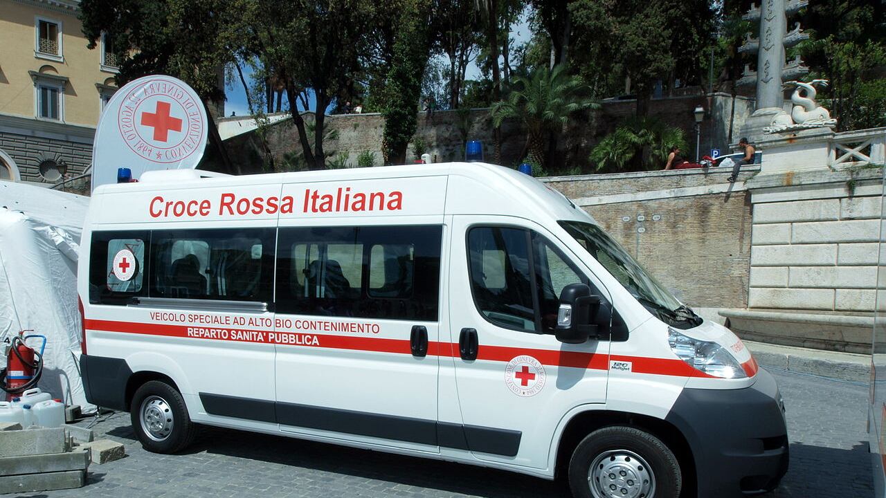 Torture ai pazienti in un centro della Croce Rossa: 10 arresti. I pm: "Galleria degli orrori"