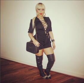 Nicki Minaj, ecco il look bondage in immagini 19