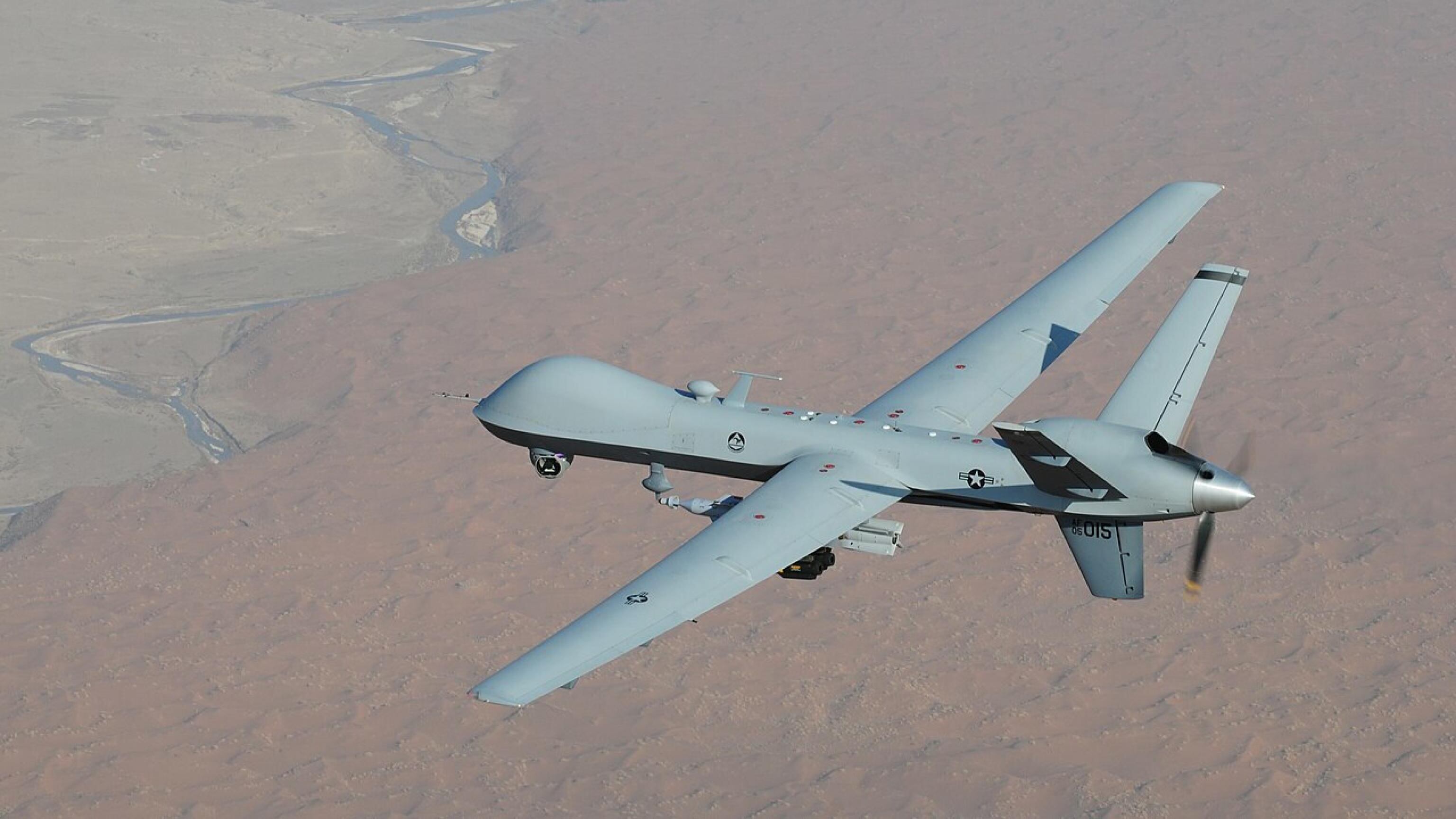 L'Iran colpisce una base italiana in Kuwait, distrutto un drone. Tajani: "Non ci faremo intimidire". Trump pronto a "coalizione per Hormuz"