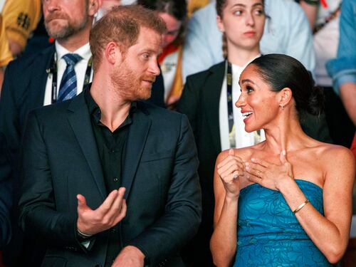 “Solo due donatori”. La fondazione di Harry e Meghan cola a picco