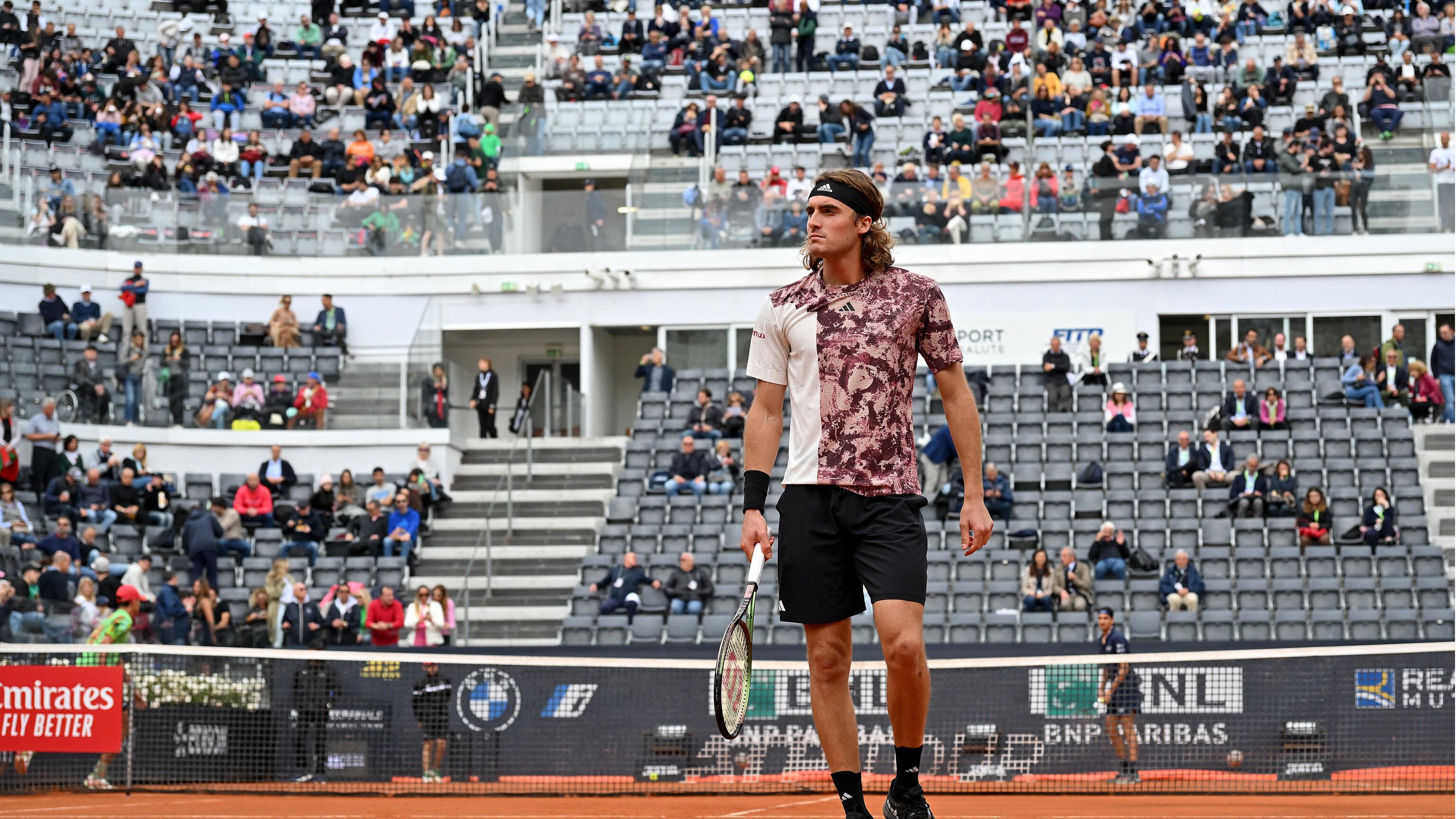 Internazionali tennis: Tsitsipas elimina Sonego e Musetti, oggi in campo Djokovic