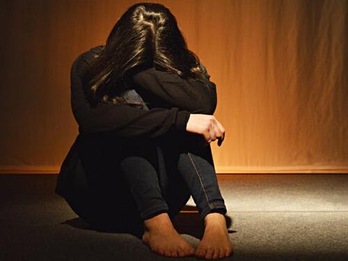 Ragusa, picchia moglie e figlia e minaccia i carabinieri. Arrestato
