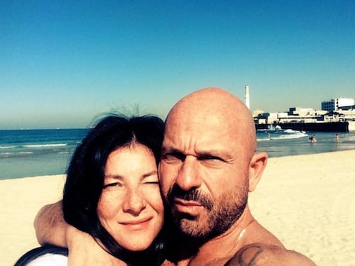 Addio a Daniela Shualy, moglie di Raiz, volto di Mare Fuori e leader degli Almamegretta