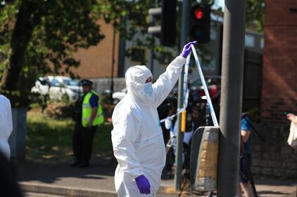 Orrore a Nottingham, tre persone accoltellate a morte: le immagini  8