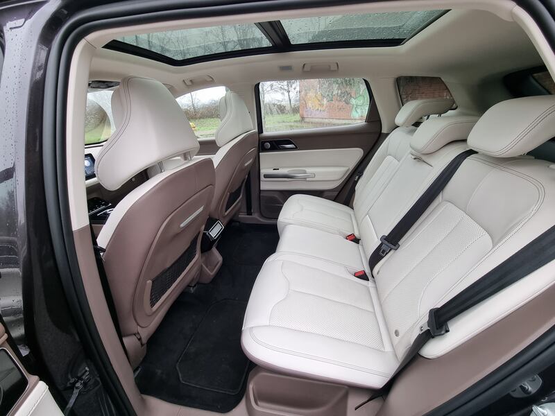 Aiways U5, le foto del SUV elettrico cinese 20