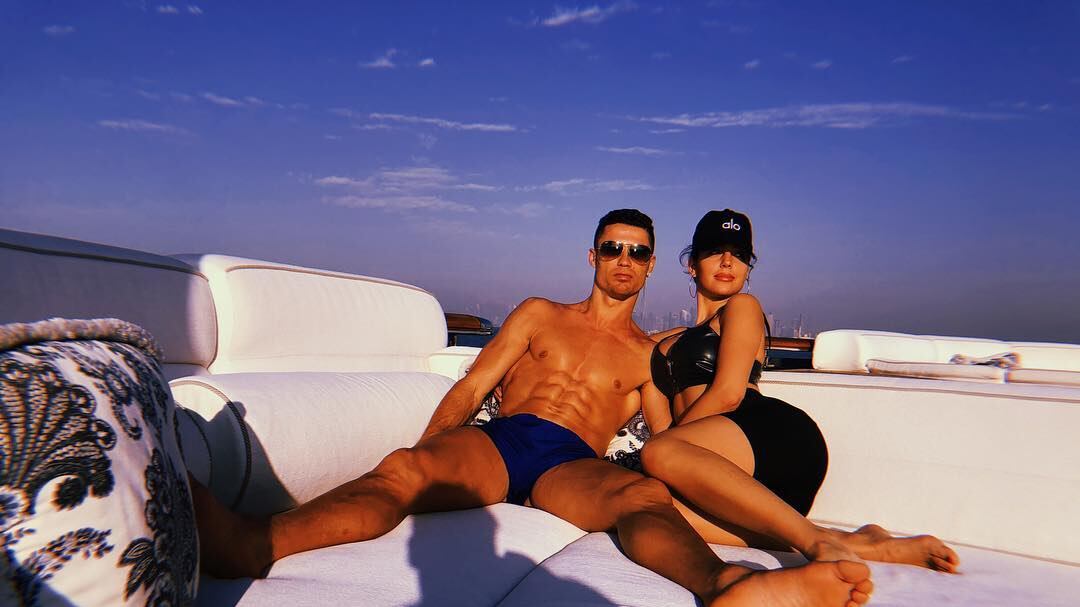 Cristiano Ronaldo e Georgina Rodriguez: Capodanno hot al caldo di Dubai