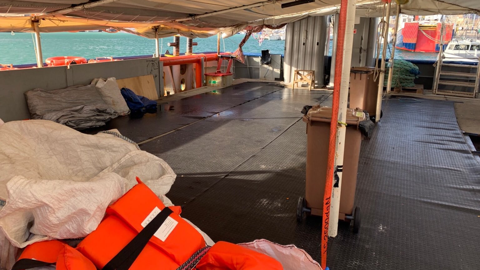 "La Sea Watch? È uno yacht": ecco perché la nave è irregolare