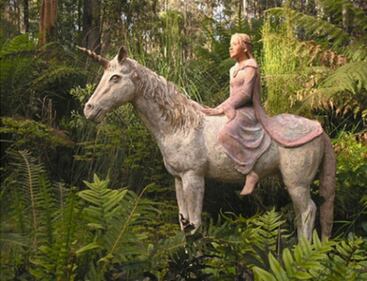Una foresta magica tra sogno e realtà: l'opera di Bruno Torfs 6