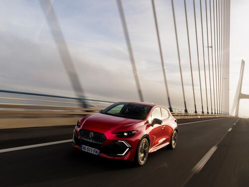Renault Clio, la sesta generazione permette più spazio a bordo