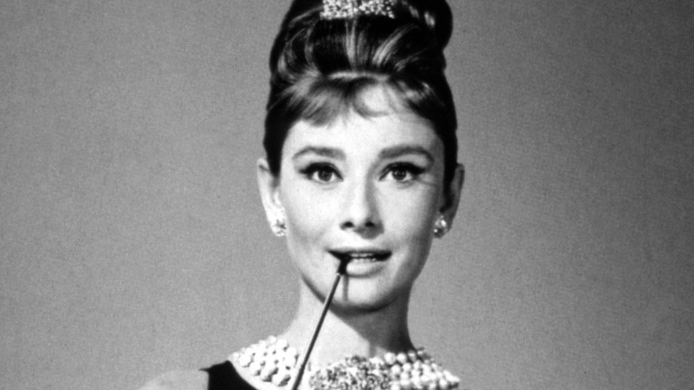 Hepburn, quanta forza nella fragilità della grazia