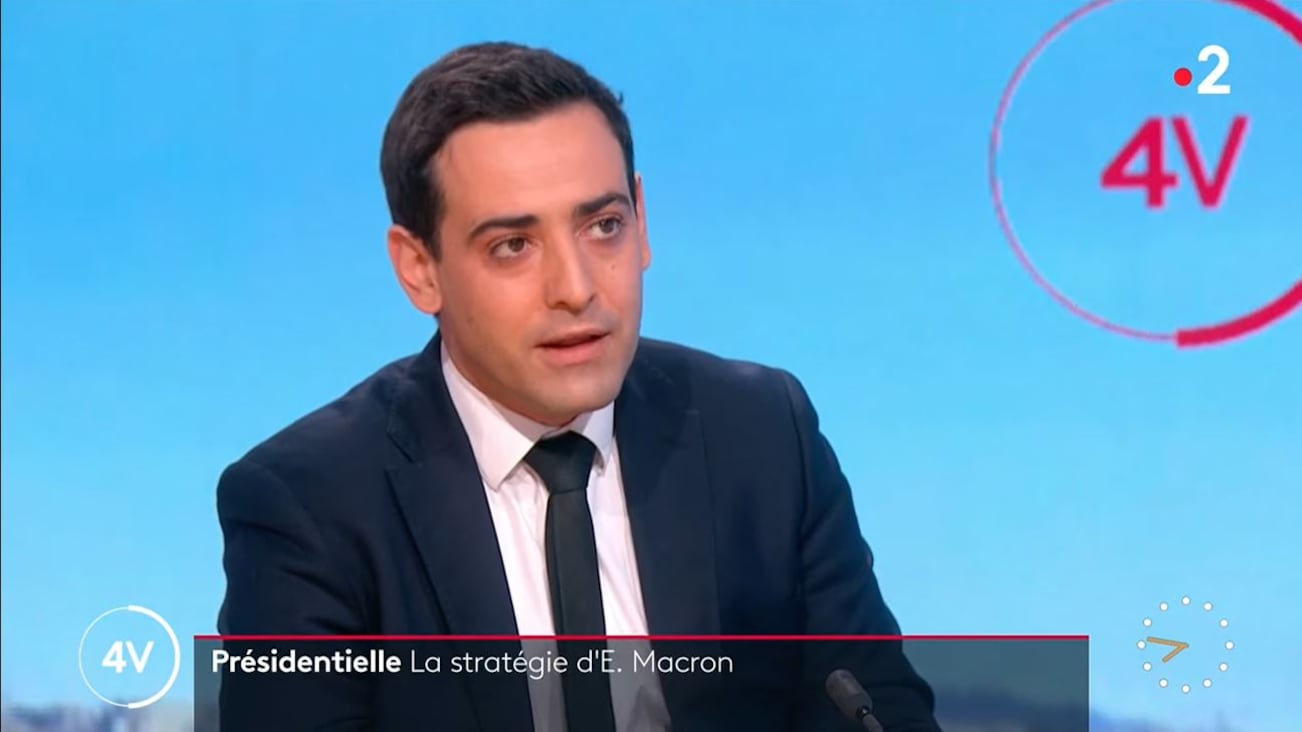 Stéphane Séjourné, chi è il politico francese che ha insultato la Meloni