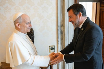 Matteo Salvini e la figlia Mirta in udienza da Papa Leone XIV 17