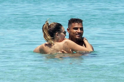 Satta e Boateng: coccole e baci al mare 11